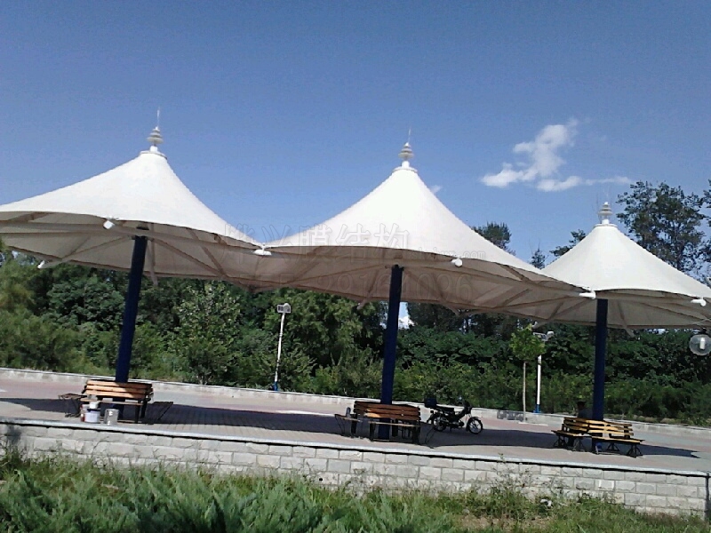 多雨天氣，膜結(jié)構(gòu)膜面會(huì)積水？