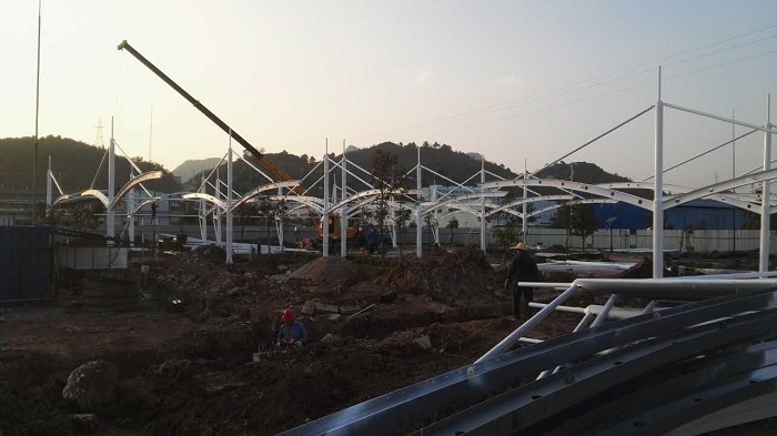 貴陽卷煙廠膜結(jié)構(gòu)車棚鋼結(jié)構(gòu)安裝-深圳市燁興膜結(jié)構(gòu)工程有限公司 貴陽卷煙廠膜結(jié)構(gòu)車棚鋼結(jié)構(gòu)安裝.jpg