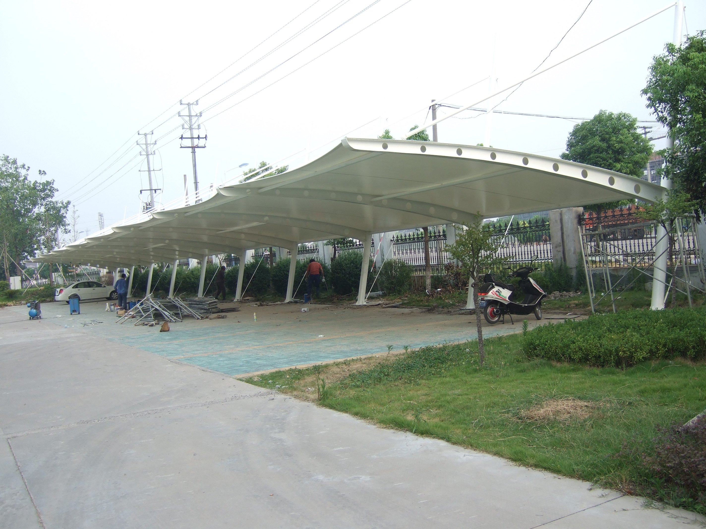 秋葉落，建車棚